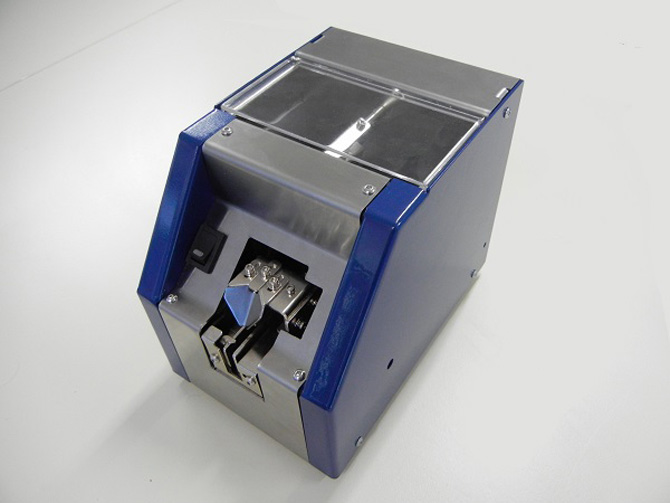 Auto. screw presenter with fully adjustable rail from 0.56 - .200" dia.